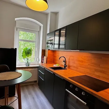 Stayindresden De Altbauperle Mit Kingsize-bett Dresden