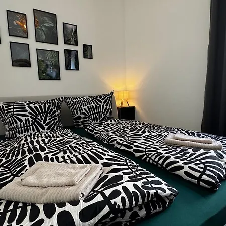 아파트 Stayindresden De Altbauperle Mit Kingsize-bett