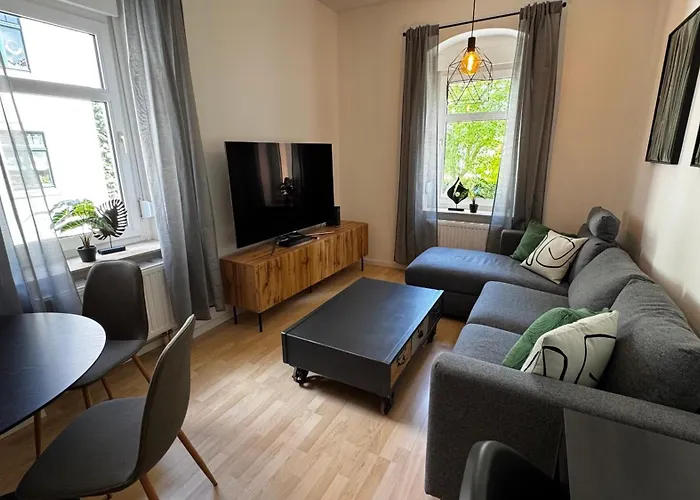 Stayindresden De Altbauperle Mit Kingsize-bett Διαμέρισμα *