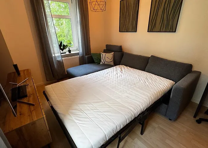 Appartement Stayindresden De Altbauperle Mit Kingsize-bett